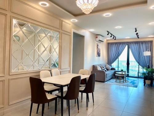 . Modern European Minimalist 3B2R Highfloor Balcony City View @ Meritus Prai, Penang #6pax