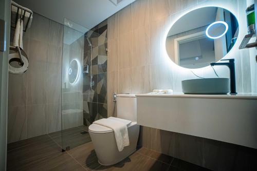 room detail thumbnail 2