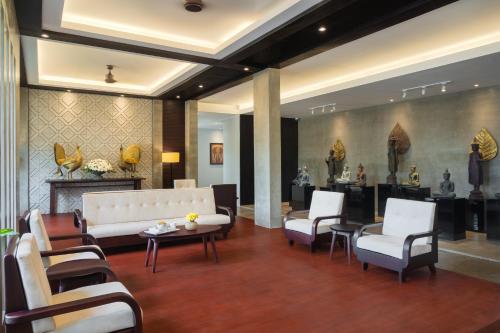 Lobby, Eightfold Urban Resort in Sala Kamreuk
