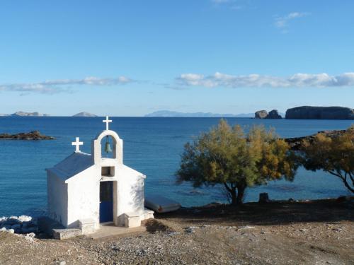 Traditional stone-built cottages Azalas