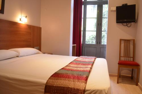 Ciudad Condal Hostal - Paseo de Gracia - image 4