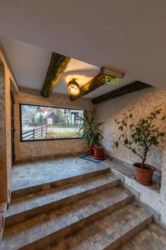 Ranger Chalet - image 14