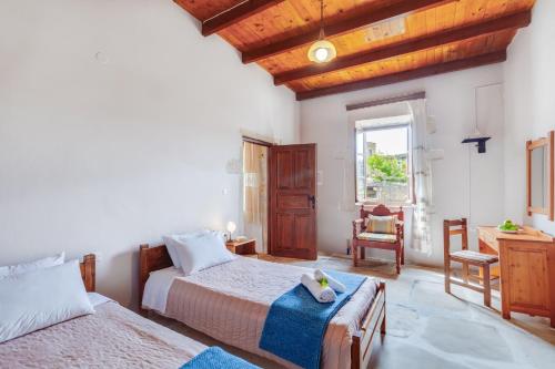 Villa Vereniki Heated Pool - main image