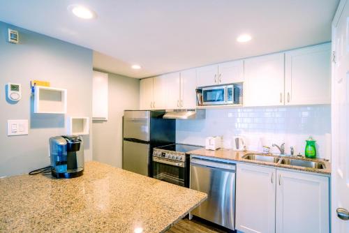 Updated Blue Mountain Studio @ North Creek Resort in The Blue Mountains (ON)