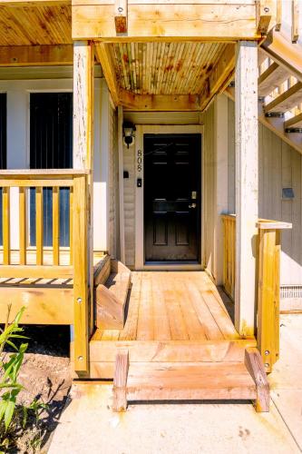 Updated Blue Mountain Studio @ North Creek Resort in The Blue Mountains (ON)