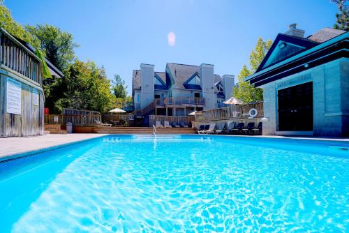 Updated Blue Mountain Studio @ North Creek Resort in The Blue Mountains (ON)