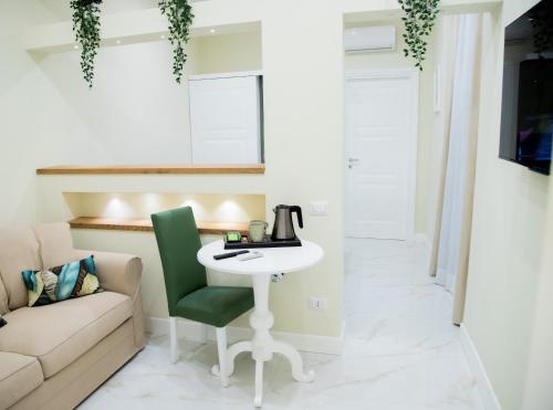 Gentile Suite Room Type - Suite with Hot Tub