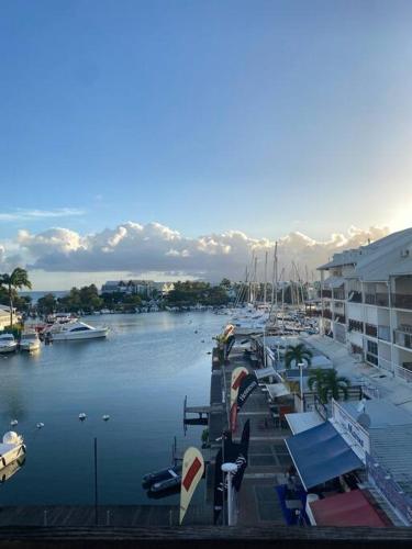 Superbe vue mer à la Marina