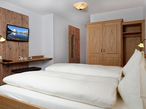 Hotel Plateau Rosa - main image