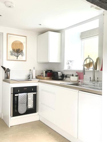 Beautiful self-contained Cotswolds Barn 4