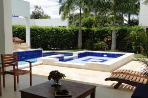 Casa Girardot, Ricaurte
