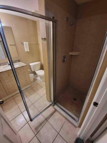 All furnished condo -than 10 min from major Parks! - main image