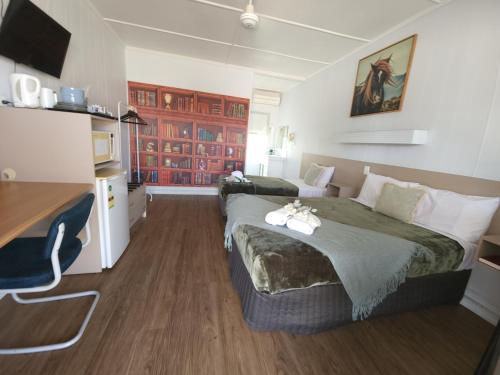 Charters Towers Motel in ชาเตอรส์ทาวเวอรส์