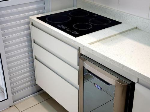 キッチン, Apê Novo em Sampa Prox do Tietê Plaza (Ape Novo em Sampa Prox do Tiete Plaza) in ピリトゥバ