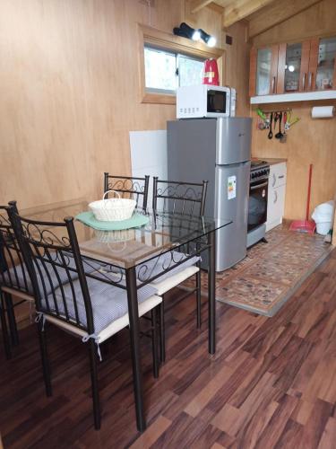 Cabañas Roka Caburgua (Cabanas Roka Caburgua) in กาบูร์กวา