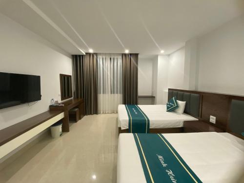 Double or Twin Room with Private Bathroom image 2