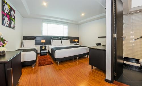 3 twin beds