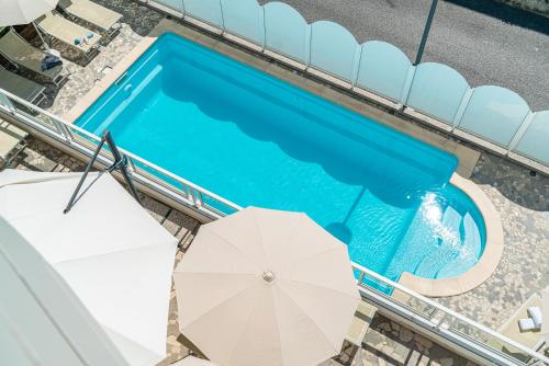 Aparthotel Touring - image 11