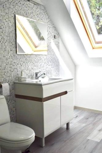 Тузлата пентхаус / Tuzlata penthouse in คาวาร์นา