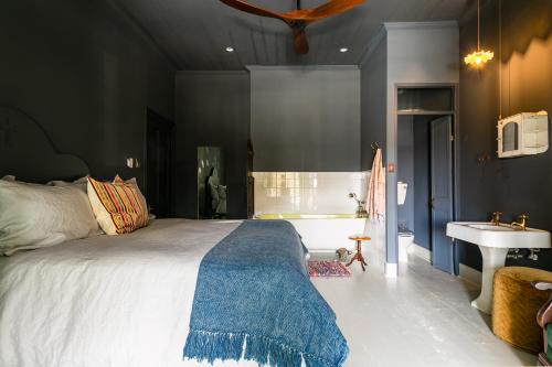 Hotel Lola – Cape Town, CO