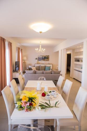 Eleni Luxury Villa