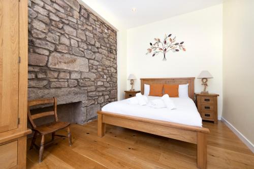 JOIVY 1 bed Flat in Old Town, next to St Giles Cathedral, Эдинбург (фото 3)