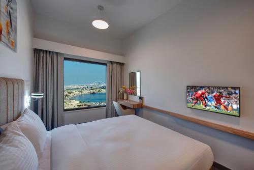 room detail thumbnail 1