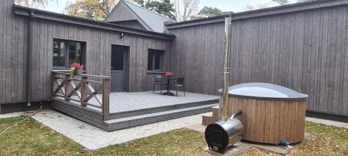 Viesu nams UPE in 羅亞