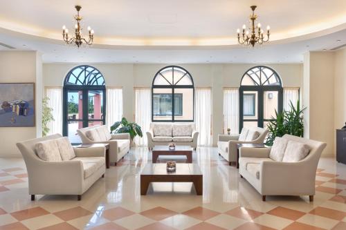 Century Resort - image 10