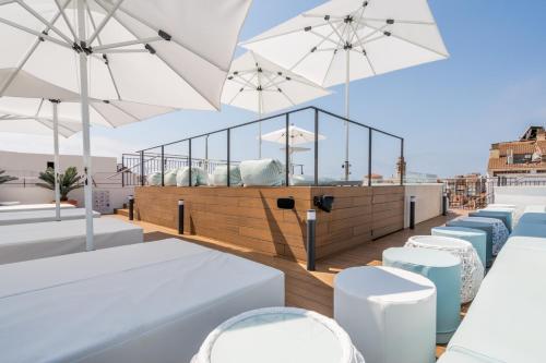 尼普頓酒店 (Hotel Neptuno) in 卡萊利亞