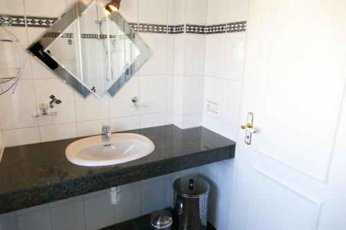 Bi Tiews to Hus - image 4
