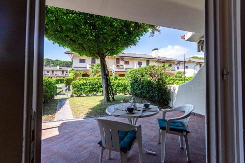 Homely villa with private garden and shared pool - Accommodation - Porto Santa Margherita di Caorle