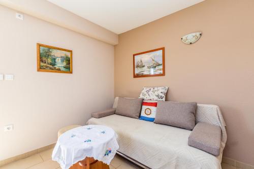 Apartment with Sea View image 10