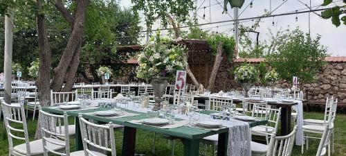 Banquet hall, Garni HinYard in Garni