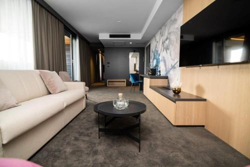 Elegans Hotel Brdo