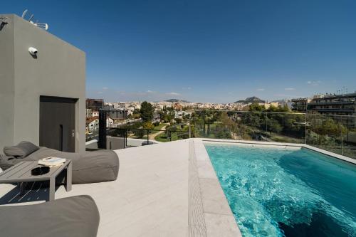 The HostMaster Skyline Pool Oasis Penthouse - Κάτω Πετράλωνα