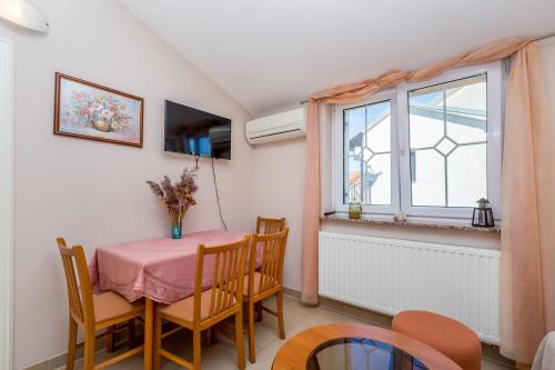 Apartment with Sea View image 6