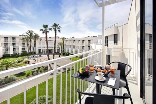 Mouratoglou Hotel & Resort Room Type - Deluxe Room
