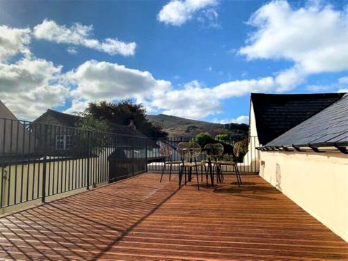 Pass the Keys Meldon View Period Dartmoor apartment with large roof terrace - Apartment - Newton Abbot