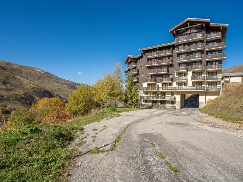 Apartment Balcons d'Olympie 305 - A by Interhome in Saint-Martin-de-Belleville