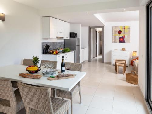 Apartment MB6 Loggia by Interhome 4