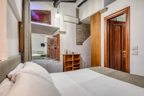 Luxury Navona - main image