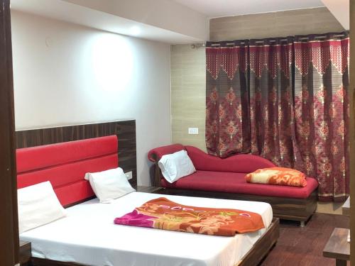 Deluxe Triple Room image 10
