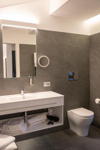 Boutique Hotel Touring - image 7