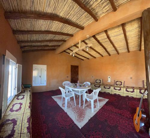Restorāns, Auberge camping café restaurant Relax Tazoulait (Auberge camping cafe restaurant Relax Tazoulait) in Alnif