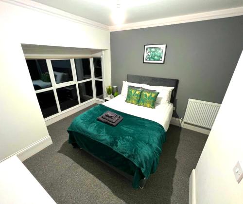 Chantry Suites Room Type - Small Double Room