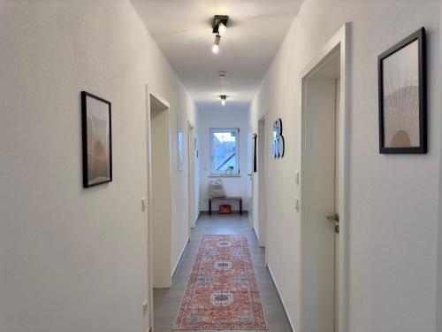 Entrance, KUELhome - Moderne Wohnung mit Kuche & Parkplatz Ausblick auf den bayerischen Wald in Plattling