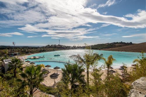 2237-Modern apt with private beach