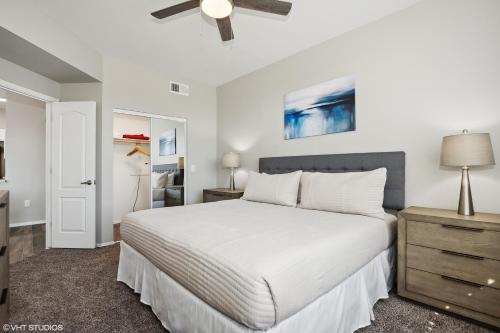 Ascent North Scottsdale Pool Gym Apartments Near Mayo and Scottsdale Quarter thumb 3