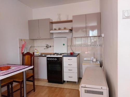 Belgrade Apartment Daca Stan na dan 4-Star Guesthouse pool